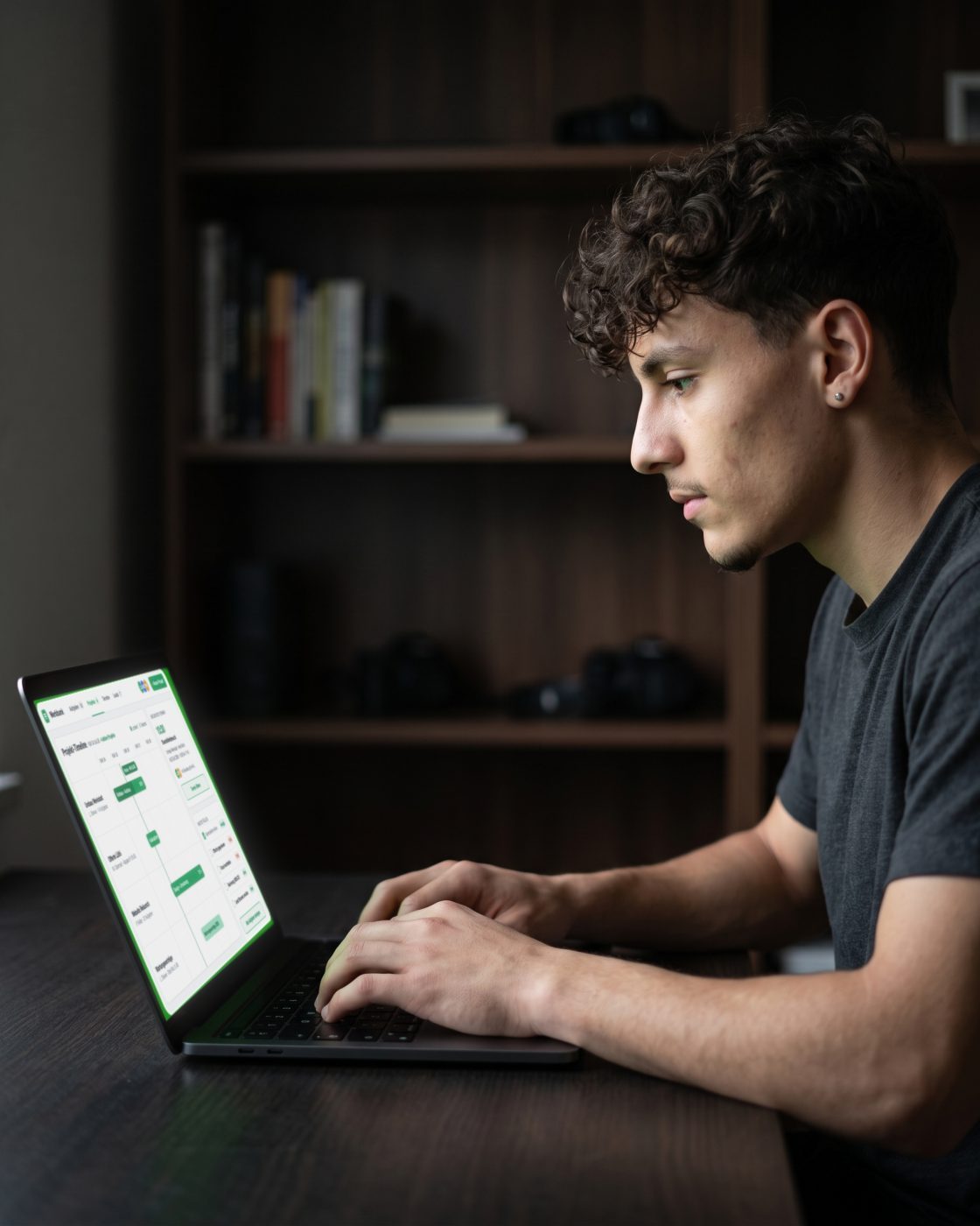 Nico am Arbeitsplatz, Blick auf den Hub-Screen
